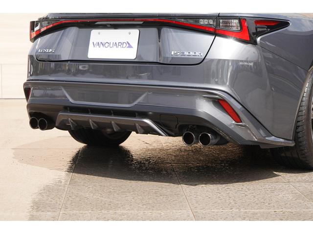 LEXUS IS IS300H F SPORT