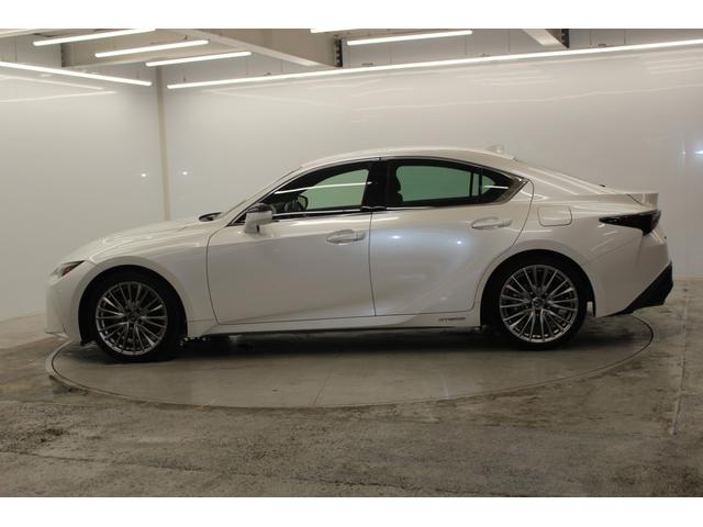 LEXUS IS IS300H VERSION L