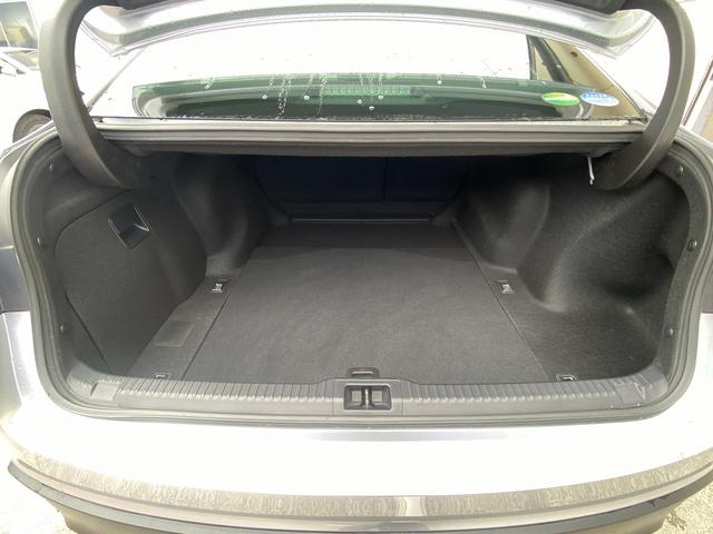 LEXUS IS IS300H VERSION L