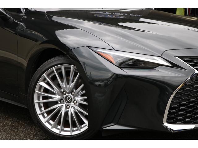 LEXUS IS IS300H VERSION L
