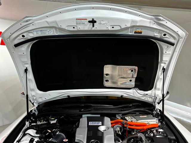 LEXUS IS IS300H VERSION L