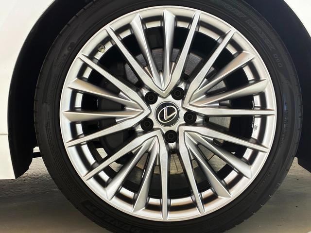 LEXUS IS IS300H VERSION L