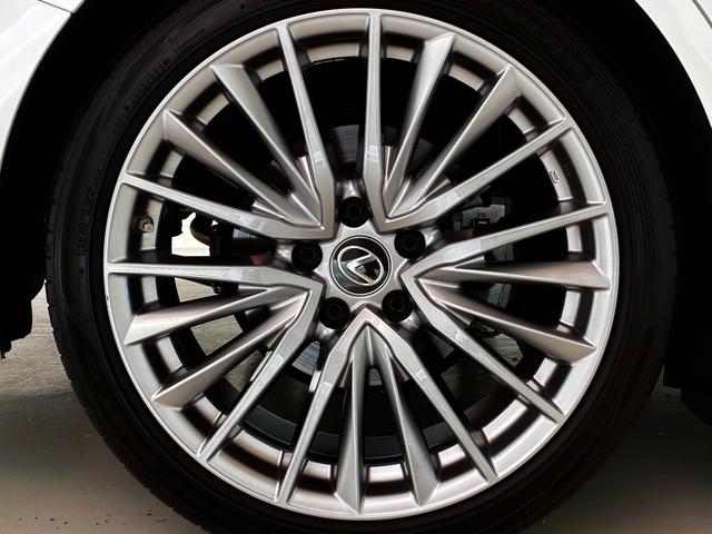 LEXUS IS IS300H VERSION L