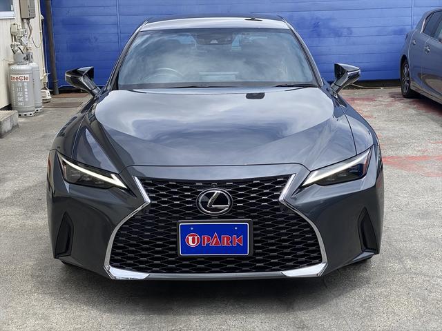 LEXUS IS IS300H VERSION L