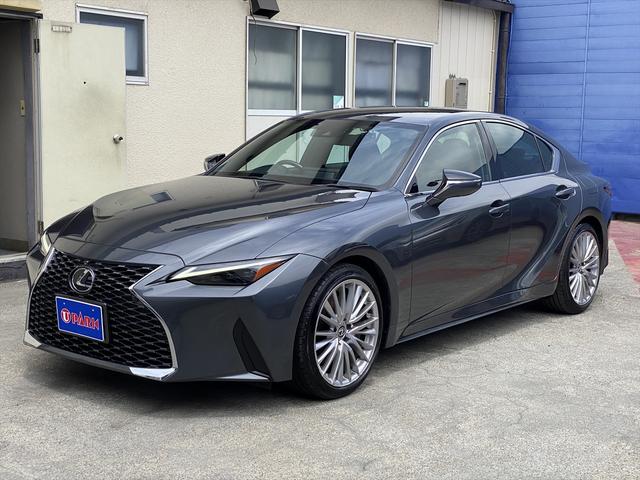 LEXUS IS IS300H VERSION L
