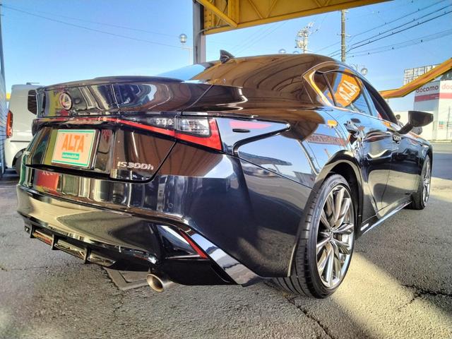LEXUS IS IS300H F SPORT