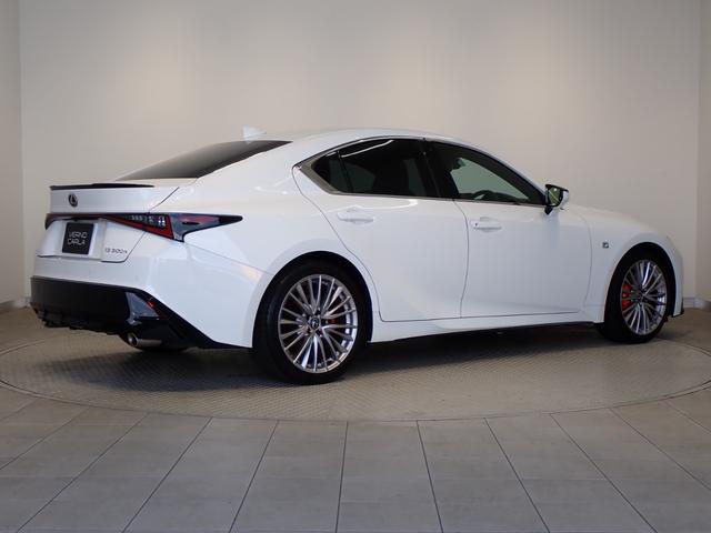 LEXUS IS IS300H F SPORT