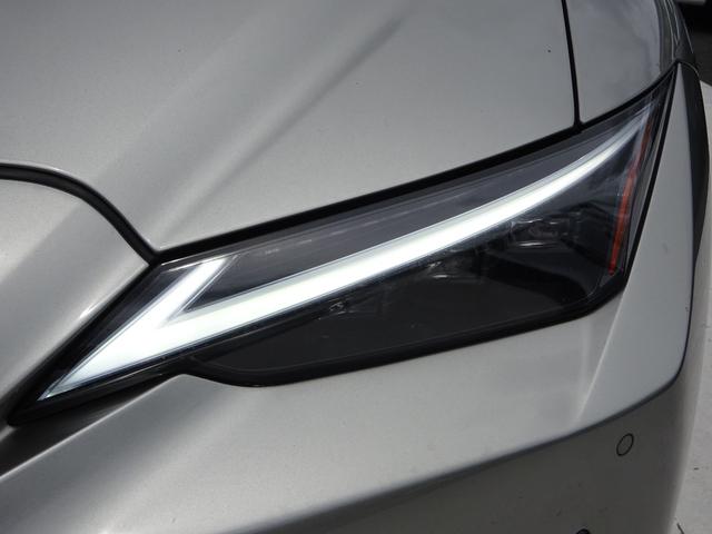 LEXUS IS IS300H VERSION L