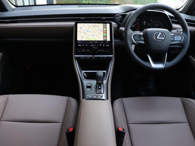 LEXUS LBX ELEGANT