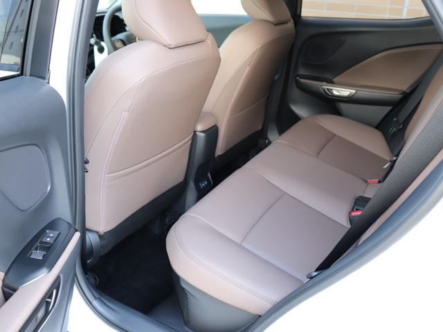 LEXUS LBX ELEGANT