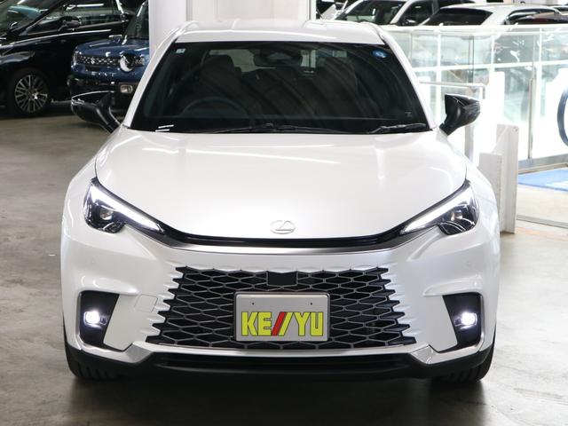 LEXUS LBX ELEGANT