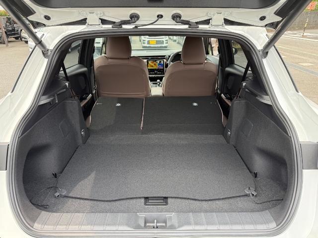 LEXUS LBX ELEGANT