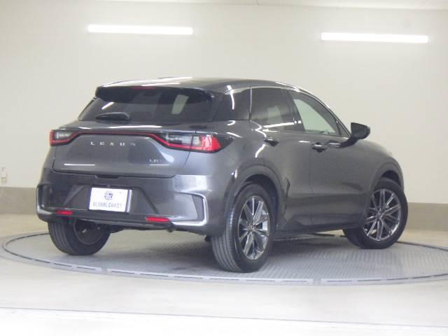 LEXUS LBX ELEGANT