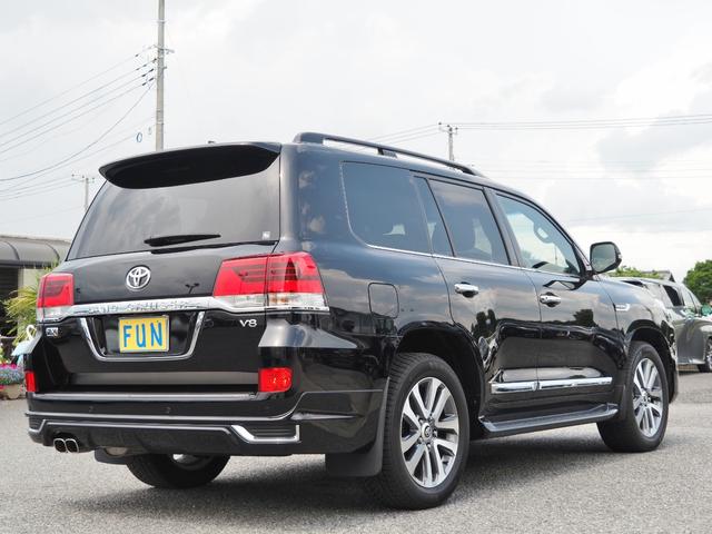 TOYOTA LAND CRUISER ZX