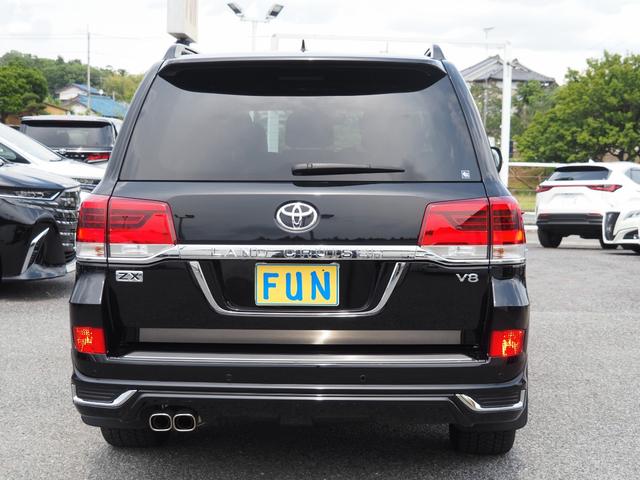 TOYOTA LAND CRUISER ZX