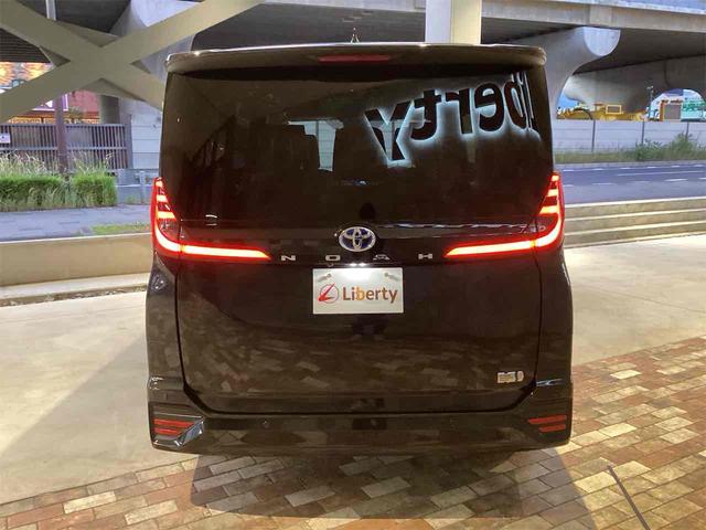 TOYOTA NOAH HYBRID S-Z