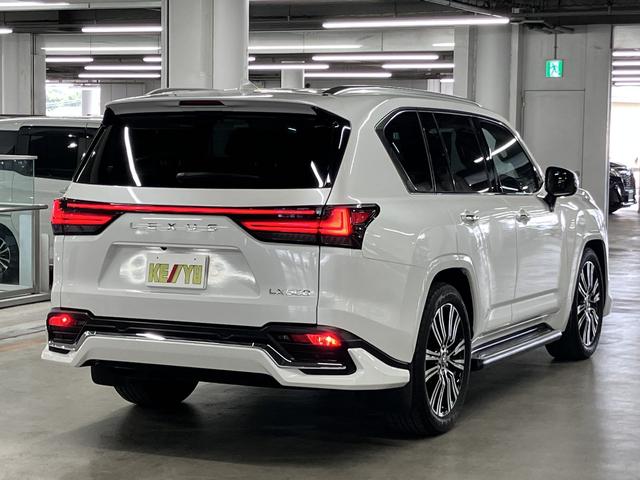 LEXUS LX LX600