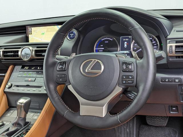 LEXUS RC RC300H VERSION L