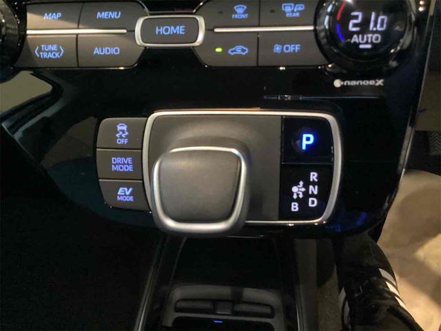 TOYOTA AQUA Z