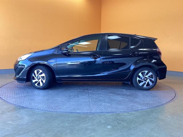 TOYOTA AQUA G SOFT LEATHER SELECTION