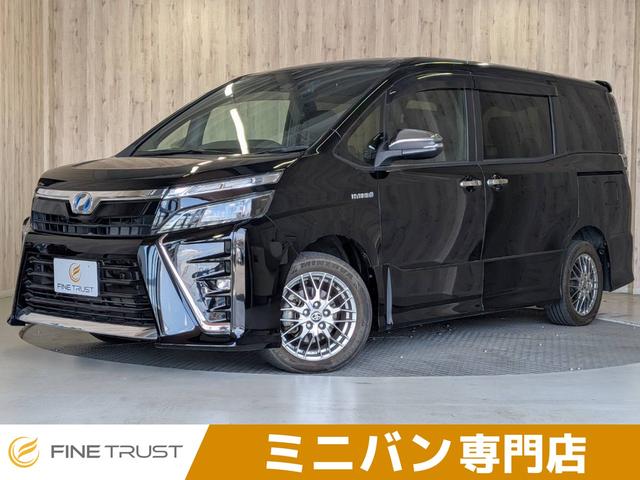 TOYOTA VOXY HYBRID ZS KIRAMEKI II