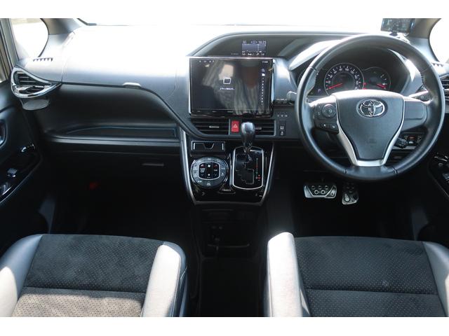 TOYOTA VOXY ZS KIRAMEKI III