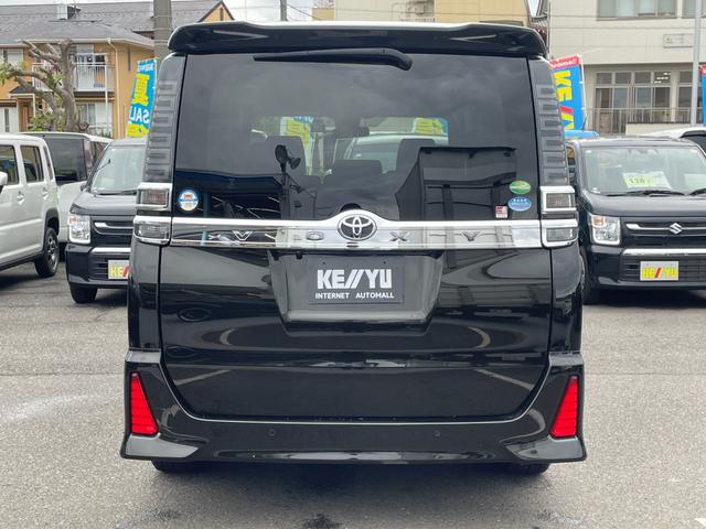 TOYOTA VOXY ZS KIRAMEKI II