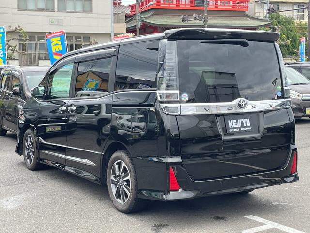 TOYOTA VOXY ZS KIRAMEKI II