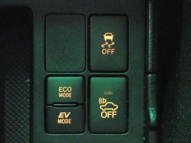 TOYOTA VITZ HYBRID F SAFETY EDITION III