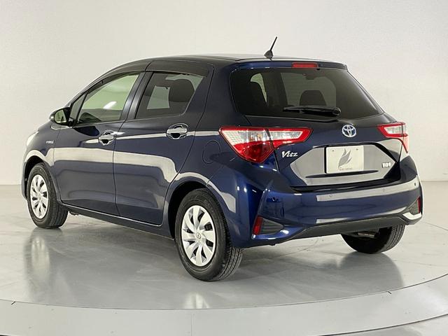 TOYOTA VITZ HYBRID F SAFETY EDITION III