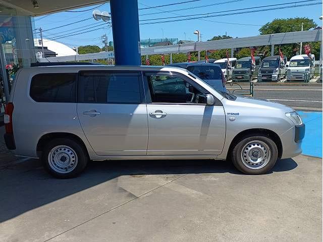 TOYOTA SUCCEED HYBRID UL-X