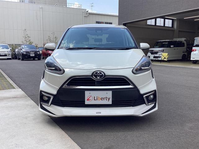 TOYOTA SIENTA G CUERO
