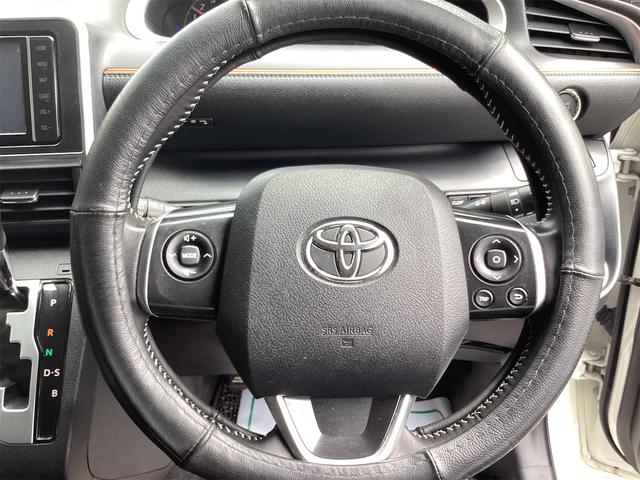 TOYOTA SIENTA G CUERO