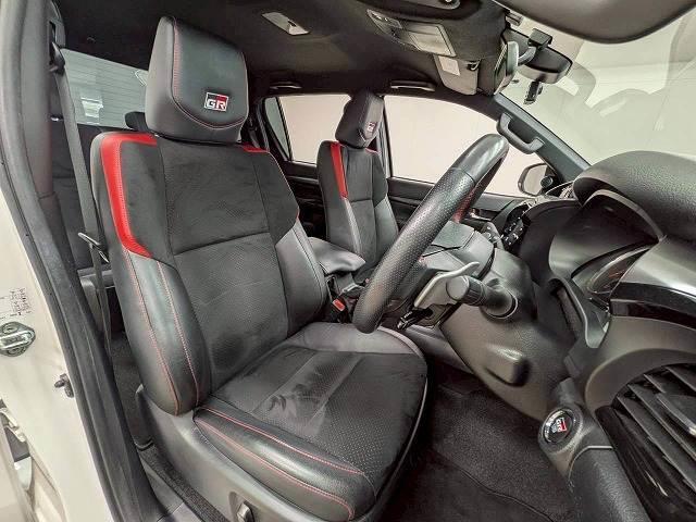 TOYOTA HILUX Z GR SPORT
