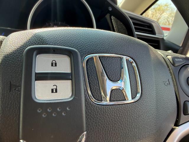 HONDA FIT HYBRID F