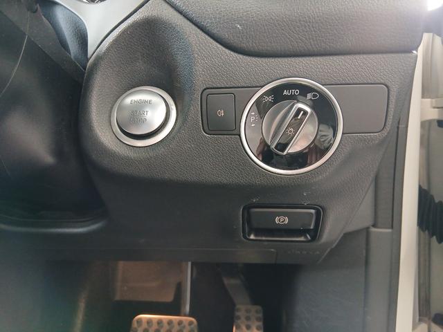 MERCEDES BENZ CLA-CLASS CLA180 AMG STYLE