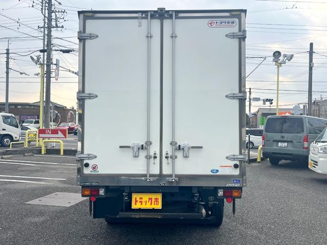 TOYOTA DYNA TRUCK