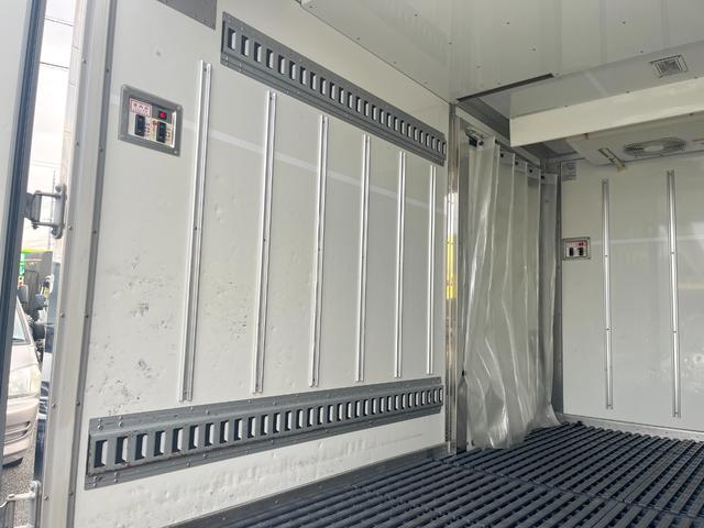 TOYOTA DYNA TRUCK