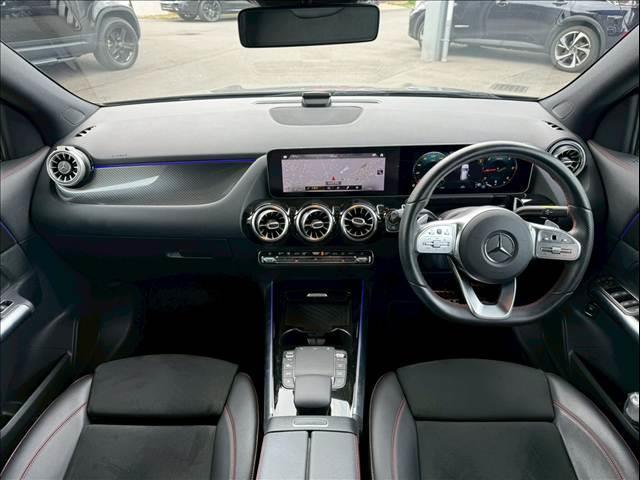 MERCEDES BENZ GLA-CLASS GLA200D 4MATIC AMG LINE