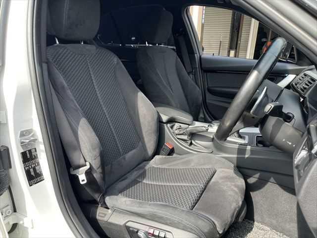 BMW 3 SERIES 320i M-SPORT
