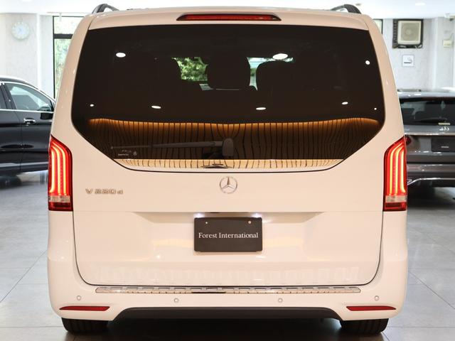 MERCEDES BENZ V-CLASS V220D AVANTGARDE LONG AMG LINE