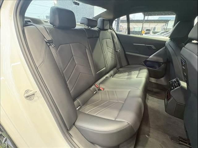 BMW 5 SERIES 523D X DRIVE M-SPORT