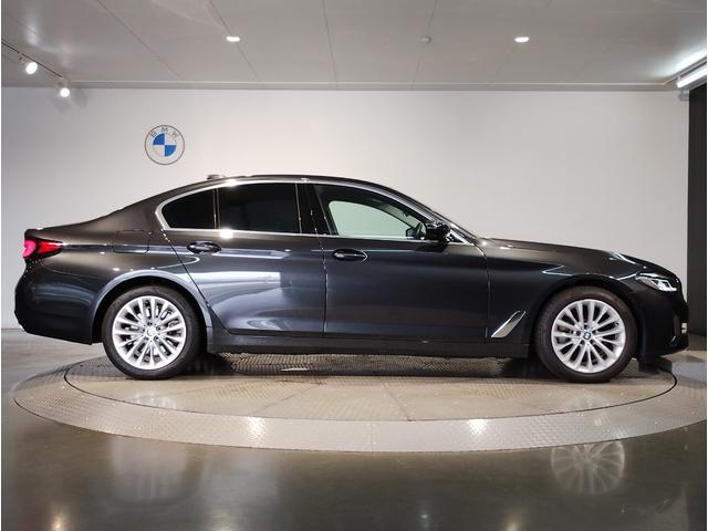 BMW 5 SERIES 523i LUXURY