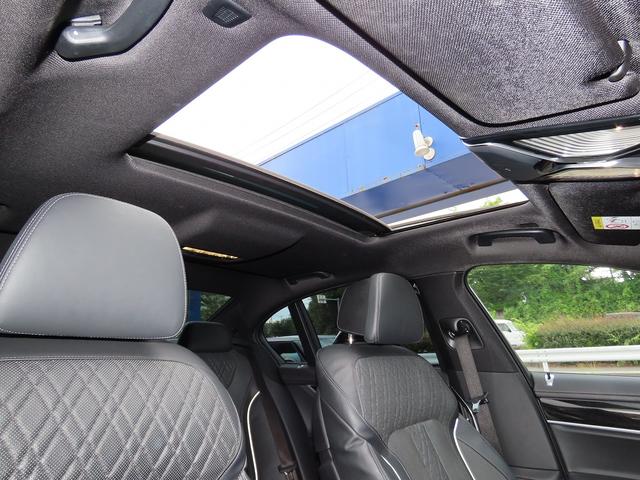 BMW 7 SERIES 740i M-SPORT
