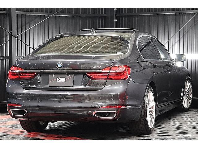 BMW 7 SERIES 740i