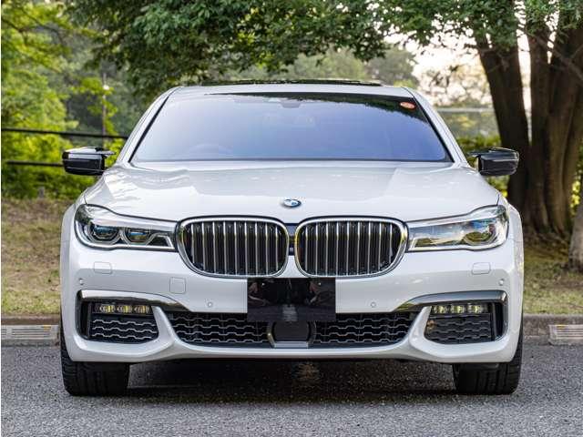 BMW 7 SERIES 740i M-SPORT