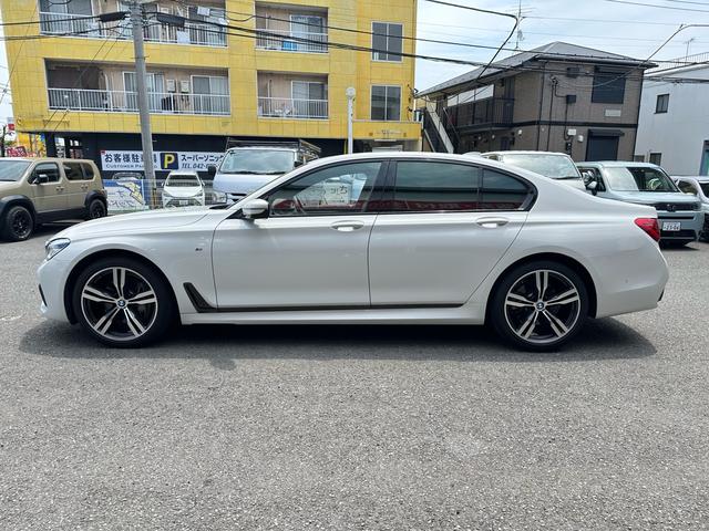 BMW 7 SERIES 740i M-SPORT