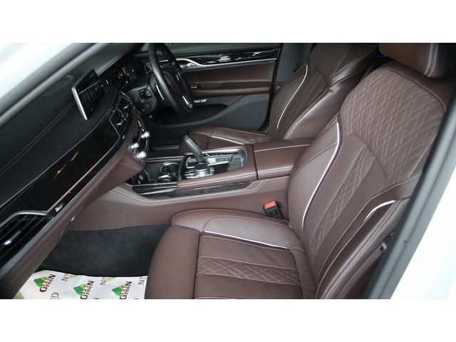 BMW 7 SERIES 740i M-SPORT