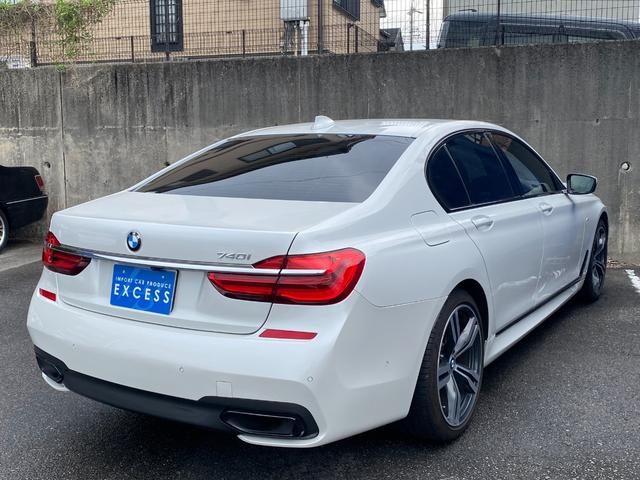 BMW 7 SERIES 740i M-SPORT