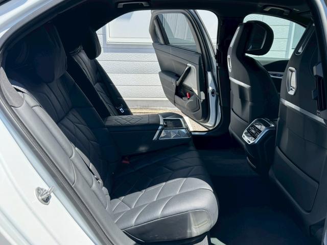 BMW 7 SERIES 740I EXCELLENCE